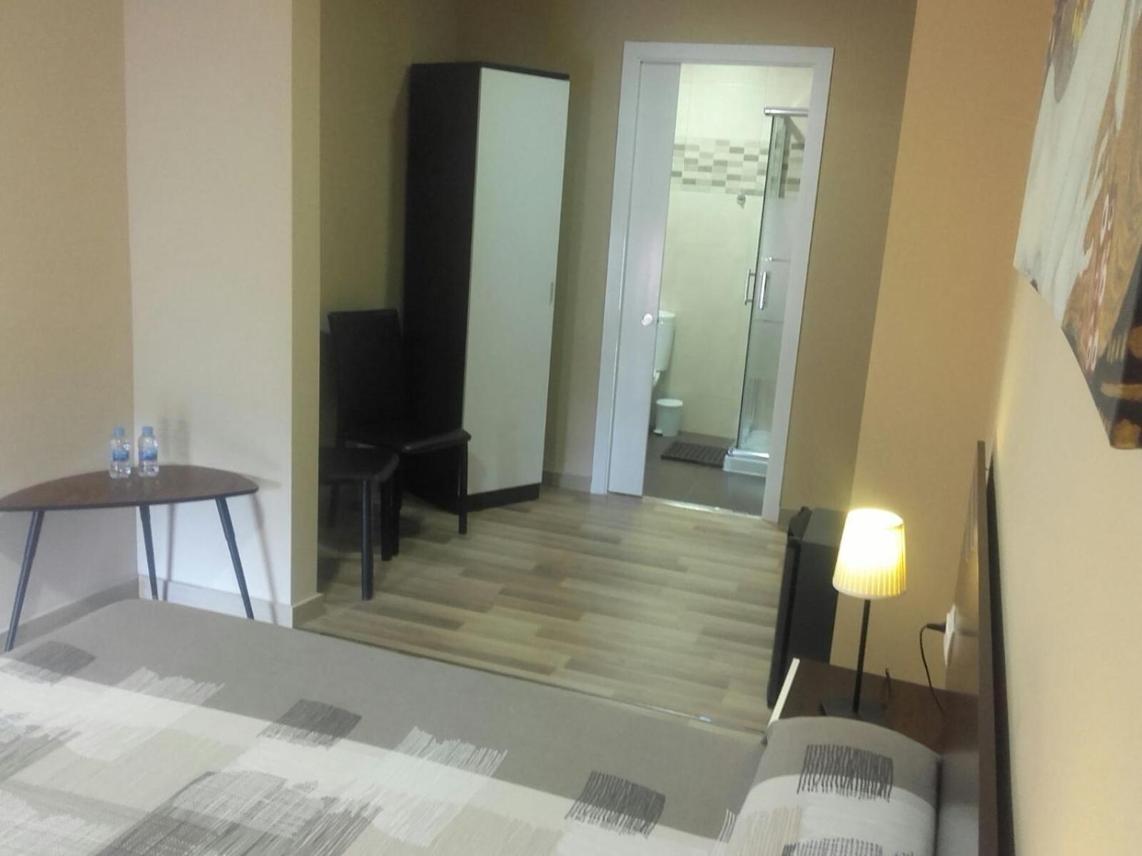 Pension Avenida Вильяфранка-дель-Пенедес Номер фото