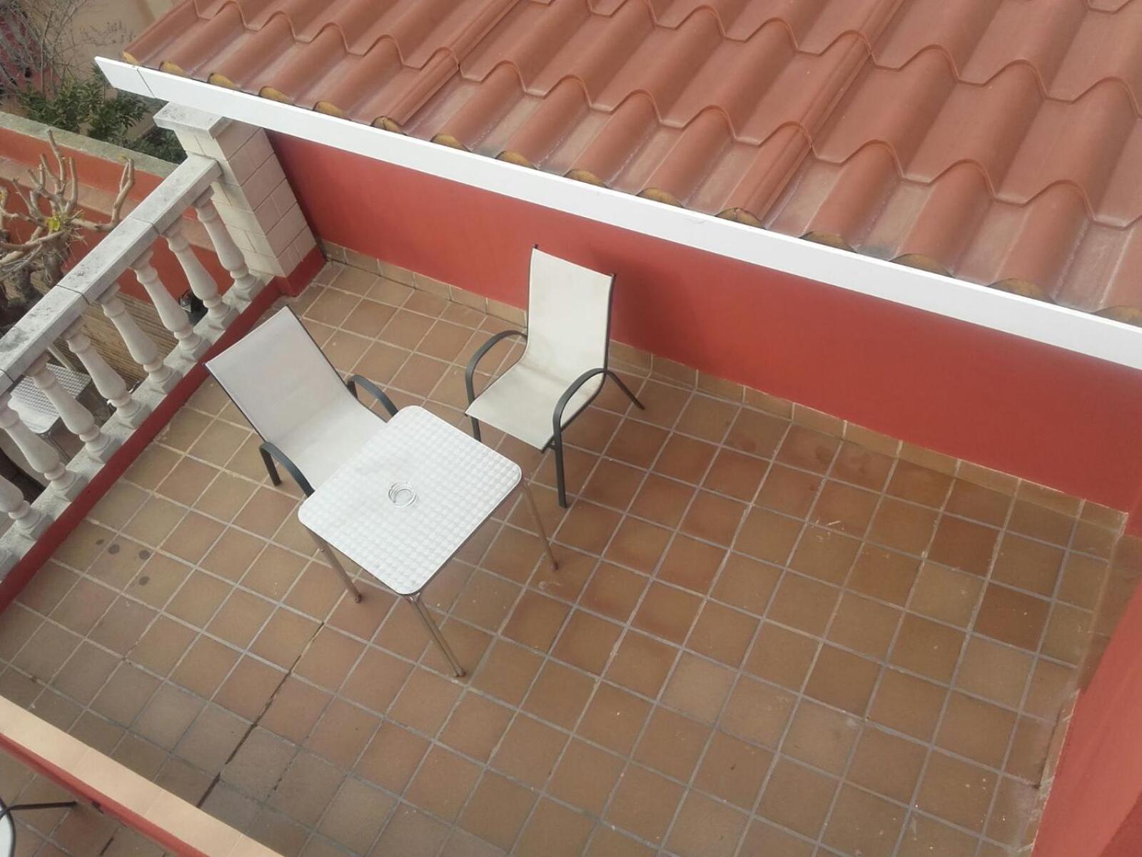 Pension Avenida Вильяфранка-дель-Пенедес Номер фото